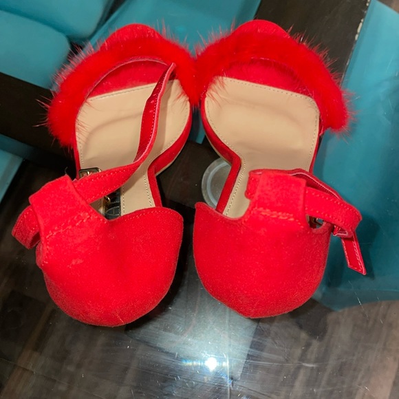 FREE WITH PURCHASE LILIANA HEELS 👠 WITH FURR - Picture 3 of 5